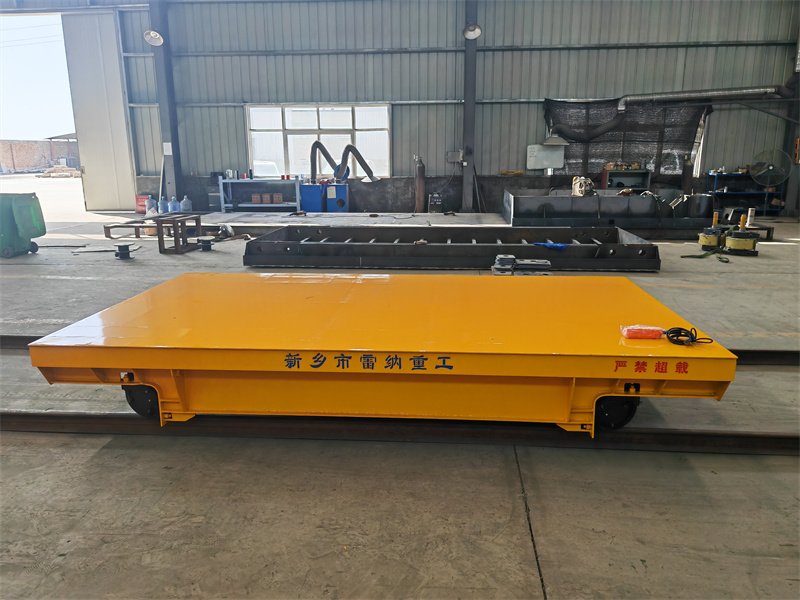 低壓軌道供電轉(zhuǎn)運車06